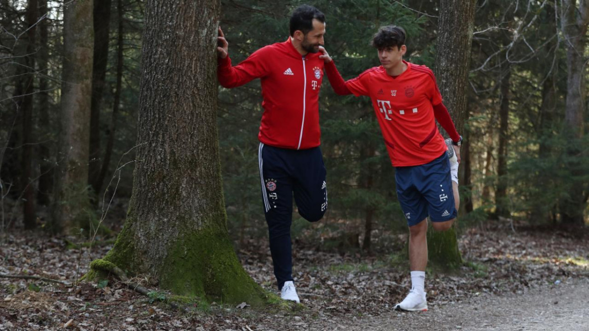 Za koga bi igrao Salihamidžićev sin? Fotografija dovoljno govori