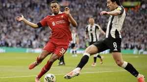 Liverpool izgubio još jedno finale: Newcastle stigao do trofeja nakon sedam decenija posta