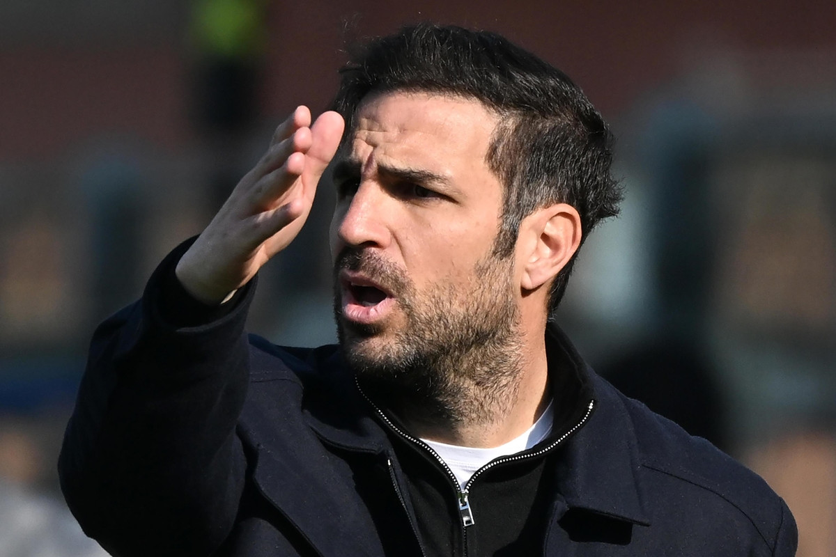 Fabregas pred preuzimanjem bundesligaša, navijači razočarani: "Ne treba ti to, nemoj tamo ići" Fabregas pred preuzimanjem bundesligaša, navijači razočarani: "Ne treba ti to, nemoj tamo ići"