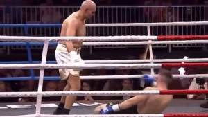 Momak iz Čapljine večeras je ušao protiv Furyja u ring - Završilo je bolno!