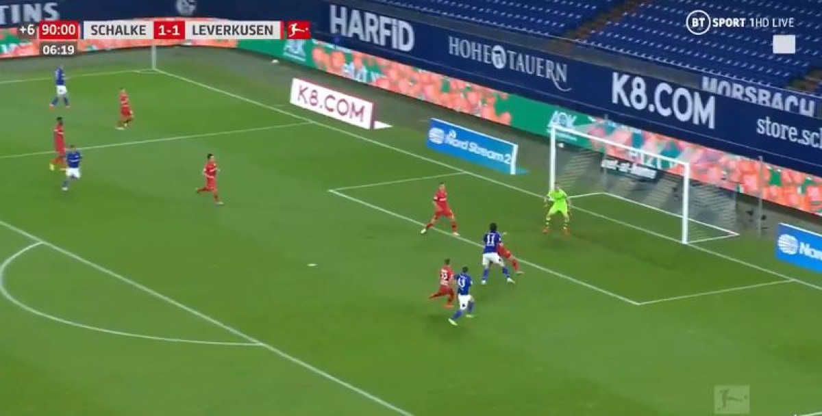 Svi su se predali, ali ne i golman Bayer Leverkusena: Nevjerovatna odbrana Hardeckyja u 97. minuti