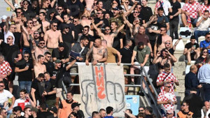 Torcida se odvojila od ostatka hrvatskih navijača i poslala dvije žestoke poruke