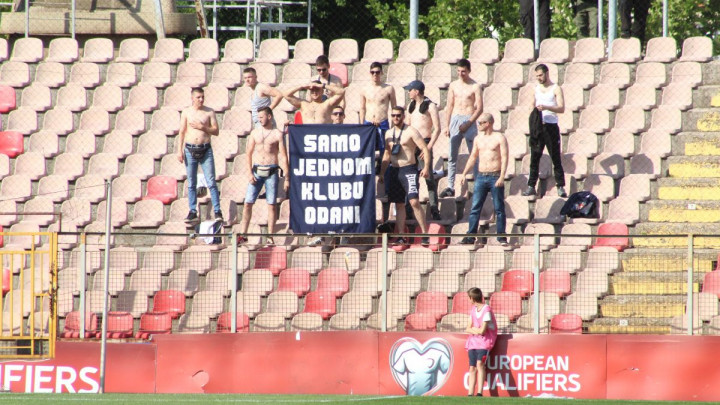 Blamaža za kraj na tribinama premijerligaških stadiona