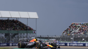 Verstappen i Red Bull u svom svijetu, senzacionalan vikend za McLaren