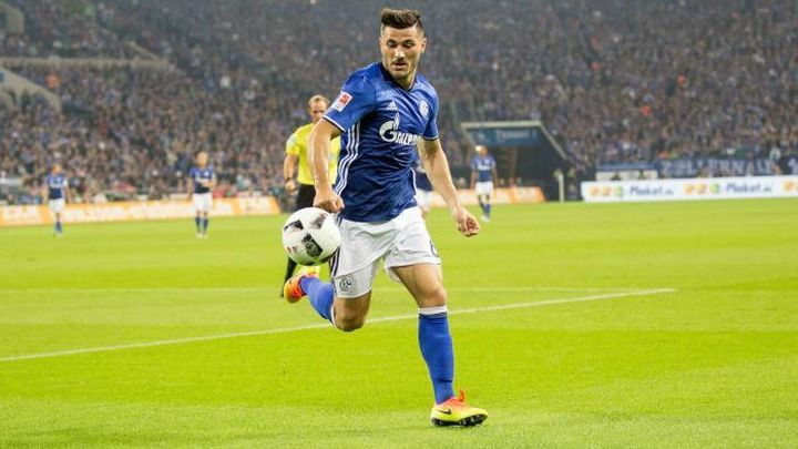 Schalke ponudio novi ugovor Kolašincu