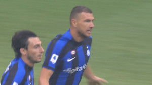 Edin Džeko ušao i pogodio mrežu Milana!
