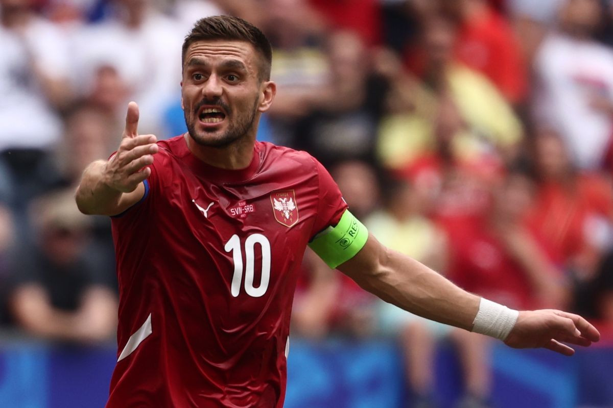 Srbija na nogama, Dušan Tadić se vraća kući: "Nisam potpisao, ali to je moj klub"