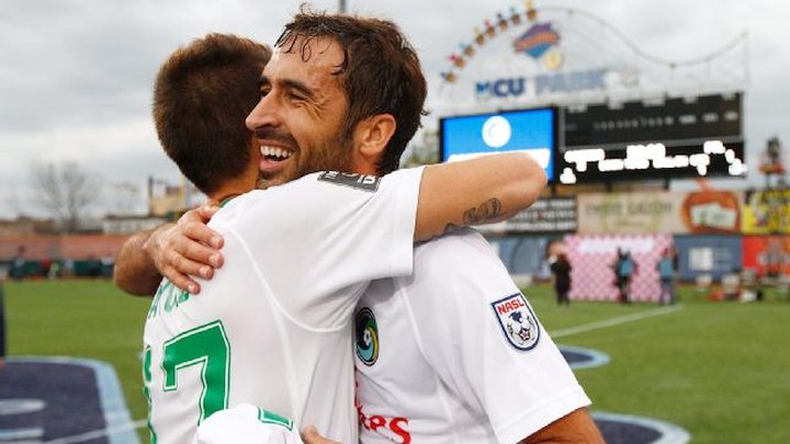 Legendarni Raul odigrao posljednju utakmicu u karijeri! Legendarni Raul odigrao posljednju utakmicu u karijeri!