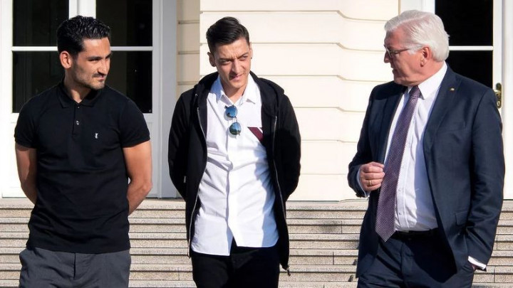 Erdogan unio nemir: Ozil i Gundogan razgovarali s predsjednikom Njemačke