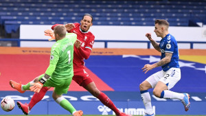 Propustit će ostatak sezone ali dobija novi ugovor: Van Dijk još pet godina u Liverpoolu?