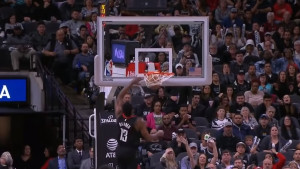 NBA sudije više ne priznaju ni čista zakucavanja: Bizarna odluka nakon kucanja Hardena