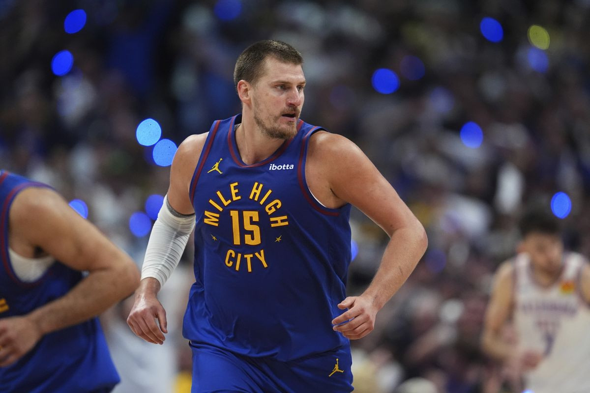 Denver ima novog heroja i to više nije Nikola Jokić - Čovjek se pretvorio u 'čudovište' Denver ima novog heroja i to više nije Nikola Jokić - Čovjek se pretvorio u 'čudovište'
