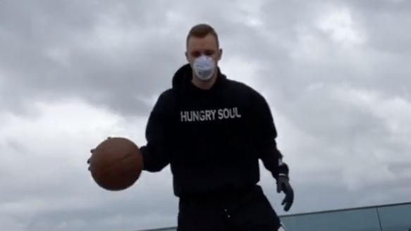 Džanan Musa pokazao kako se snalazi za trening u kućnoj izolaciji, ali zdravlje je na prvom mjestu