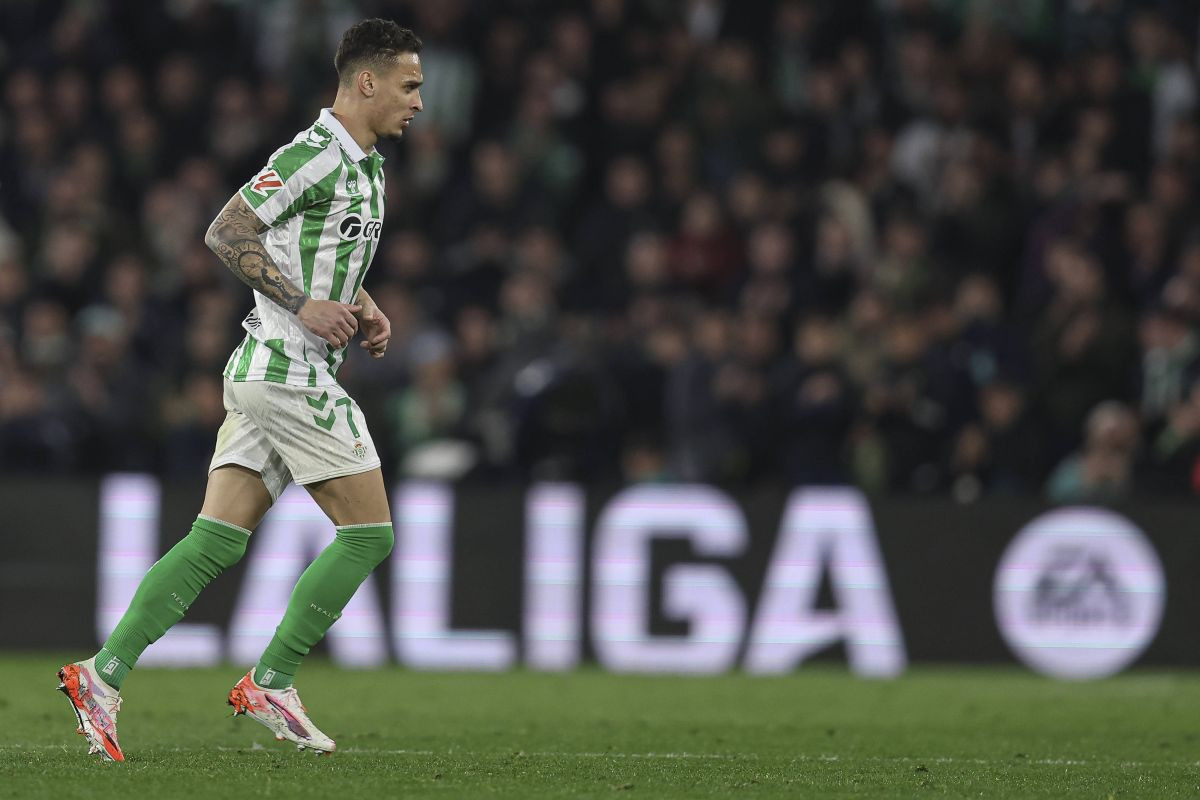 Ovom čovjeku nema pomoći: Antony je napustio United i otišao u Betis, ali i tamo ga ismijavaju Ovom čovjeku nema pomoći: Antony je napustio United i otišao u Betis, ali i tamo ga ismijavaju
