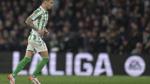Ovom čovjeku nema pomoći: Antony je napustio United i otišao u Betis, ali i tamo ga ismijavaju
