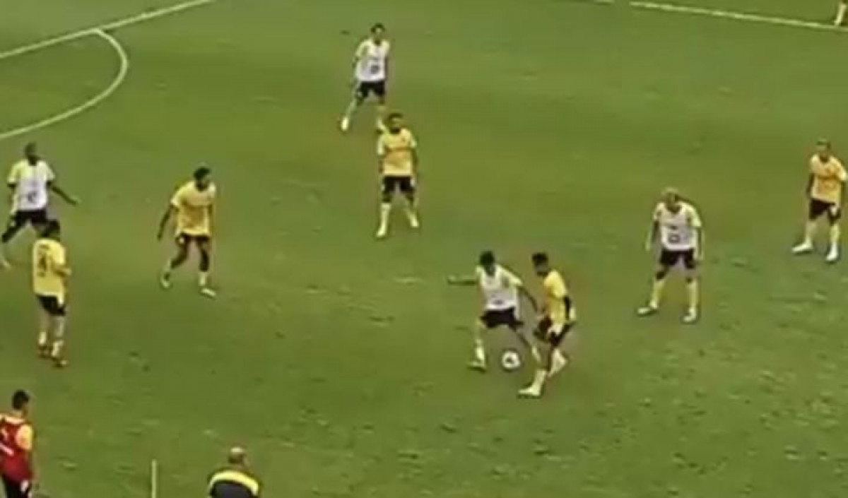 Od sramote izašao s terena: Sancho driblingom završio karijeru svom saigraču