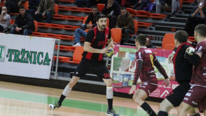 Slavija se pojačala: Stigao i Pandžić