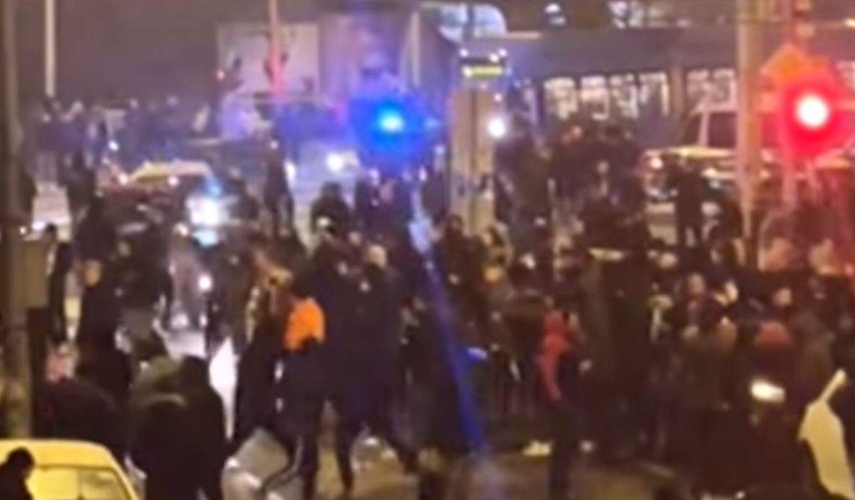 Vatreno je bilo na ulicama Zagreba: Uhapšeno nekoliko navijača Hajduka, tri policajca povrijeđena