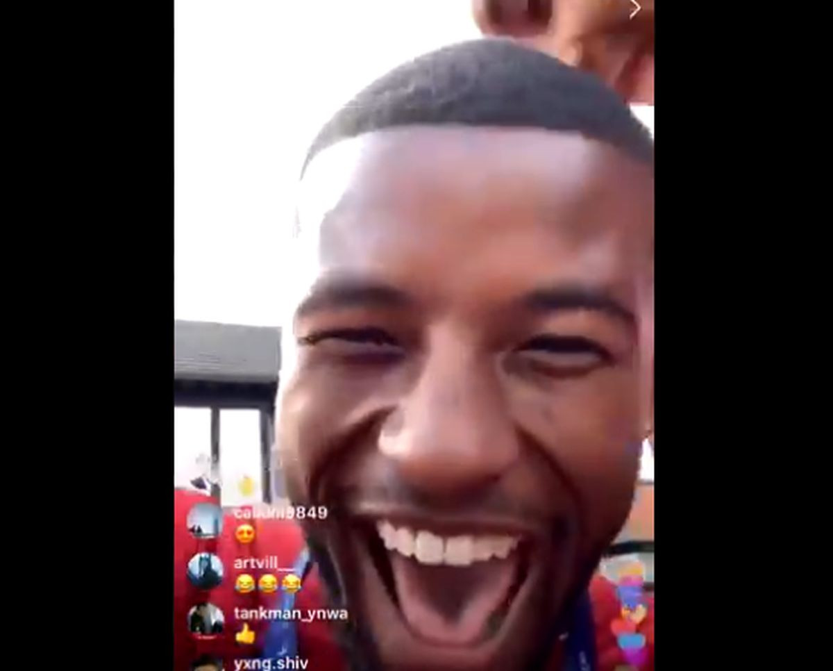 Wijnaldumu ispao mobitel iz ruke dok je snimao live slavlja na Instagramu