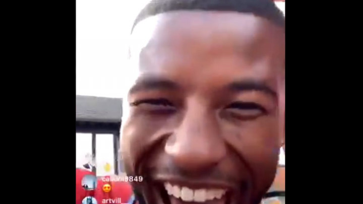 Wijnaldumu ispao mobitel iz ruke dok je snimao live slavlja na Instagramu