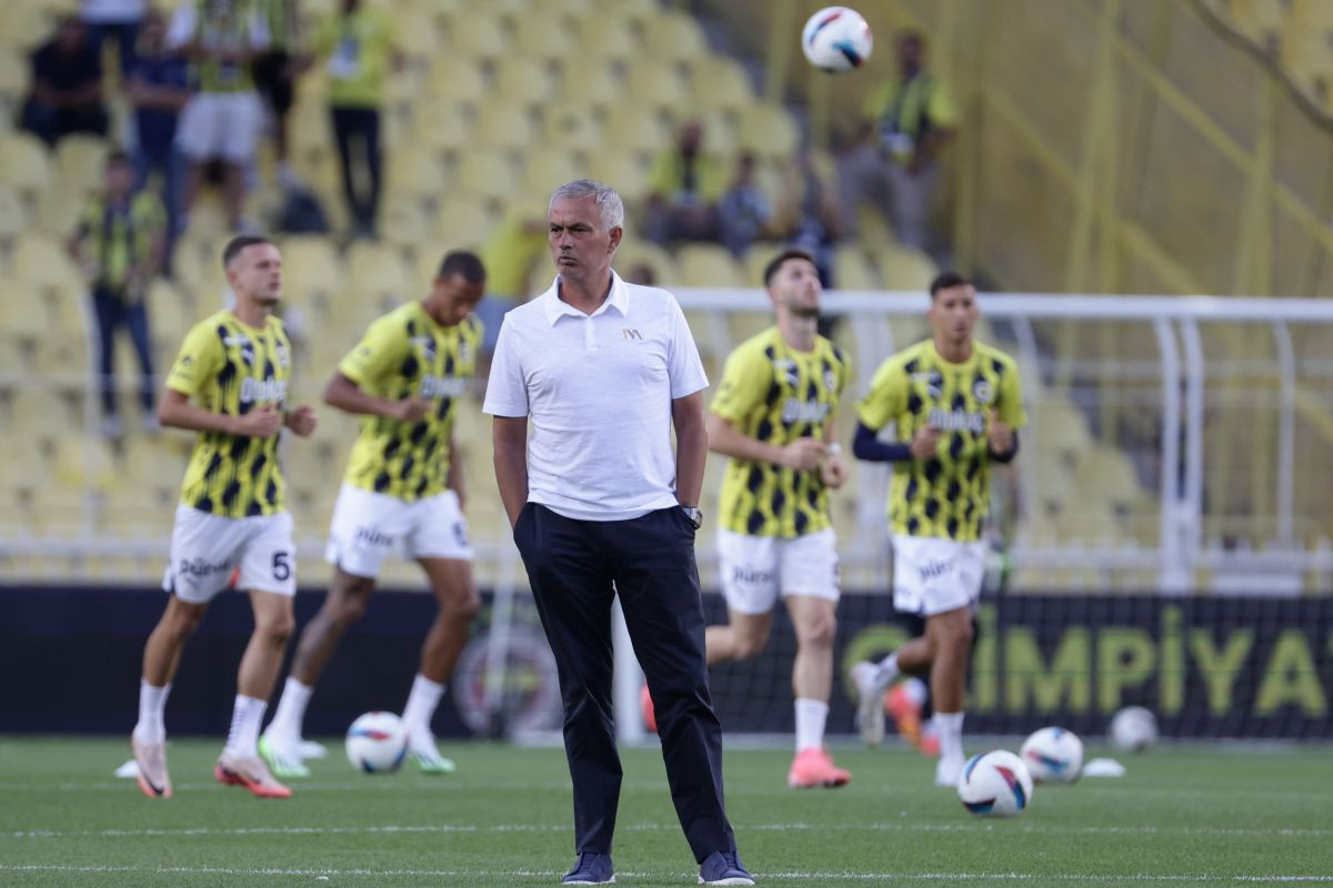 Razgovor s Mourinhom, pa neočekivan poziv kluba: Sezona u punom jeku, a s njim raskinut ugovor