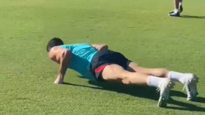 Lewandowski zaludio fudbalski svijet kada je pokazao s kakvom lakoćom radi sklekove