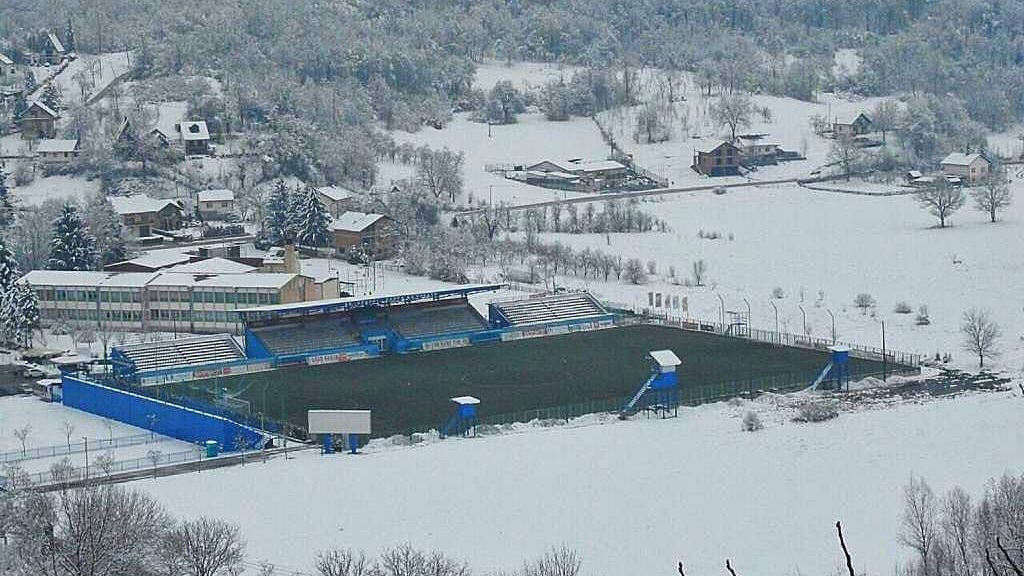 U Krupi na Vrbasu sve pod snijegom osim fudbalskog terena FK Krupa