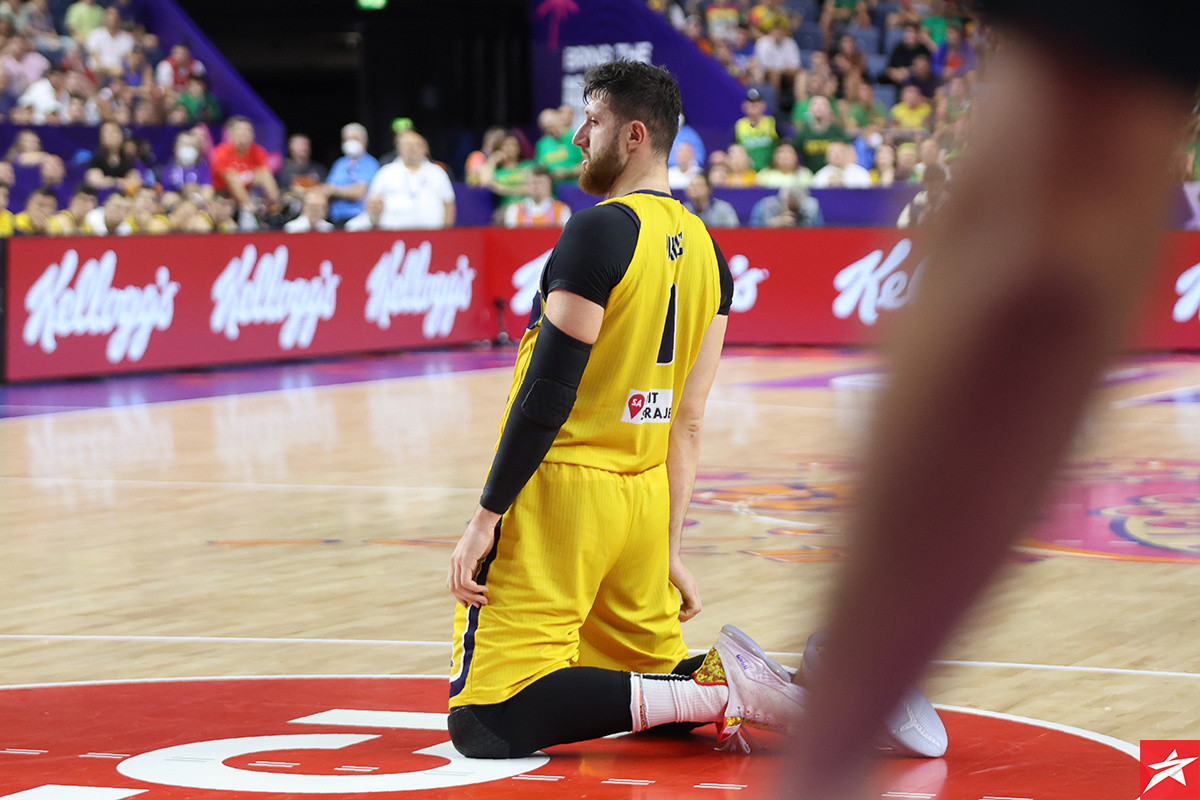 Jusuf Nurkić napušta Sunse i seli u Lakerse kod LeBrona Jamesa? Jusuf Nurkić napušta Sunse i seli u Lakerse kod LeBrona Jamesa?