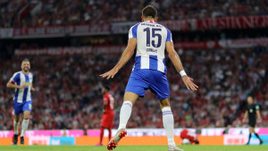 Hertha objavila fotografiju Grujićevog unakaženog lica: Kao da je s Tysonom bio u ringu...