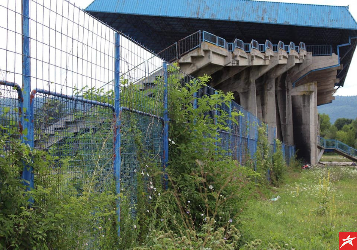 Tužne slike iz Bugojna: Iskra se gasi, stadion u očajnom stanju