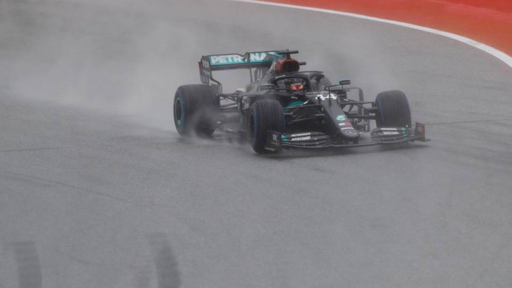Hamilton plesao po kiši i dokazao da je najbolji