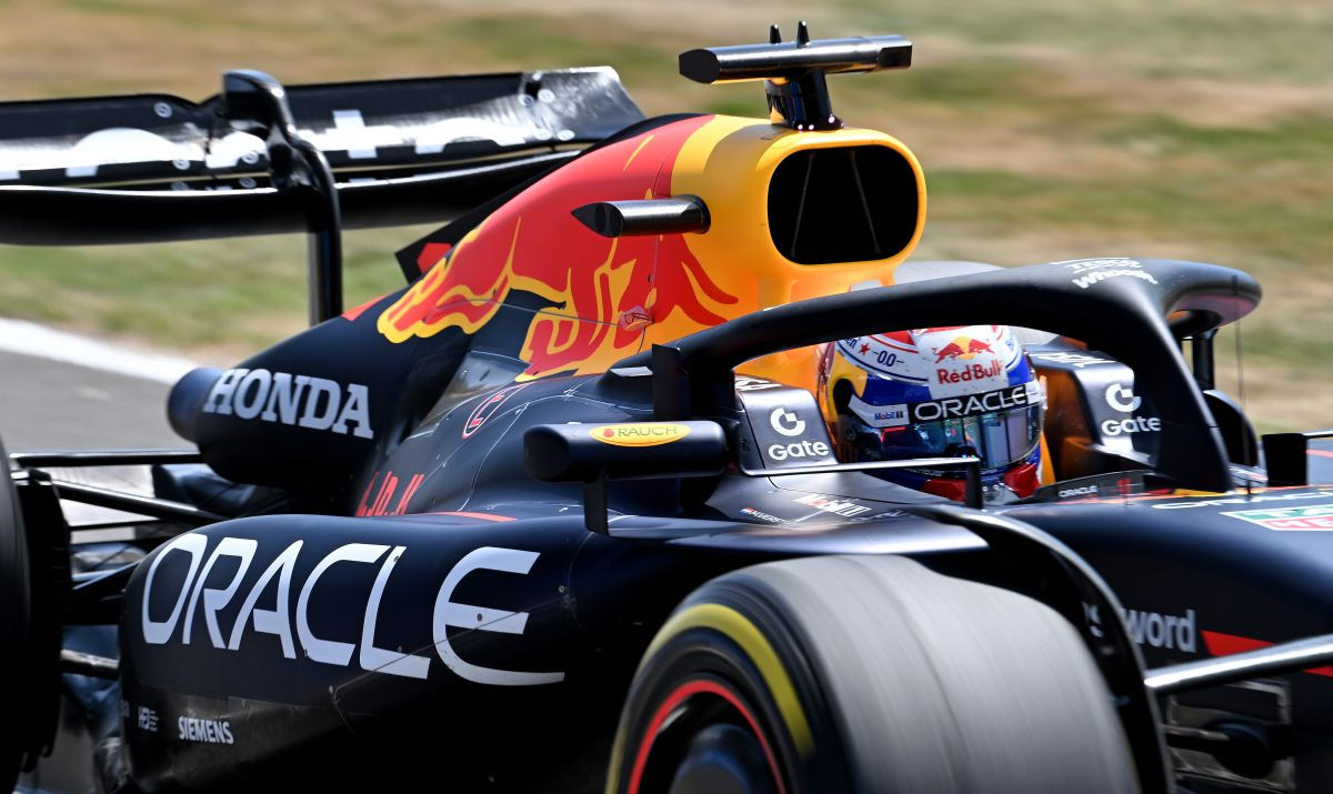 Fantastičan krug Verstappena za pole poziciju u Silverstoneu, Ferrari ponovo podbacio Fantastičan krug Verstappena za pole poziciju u Silverstoneu, Ferrari ponovo podbacio