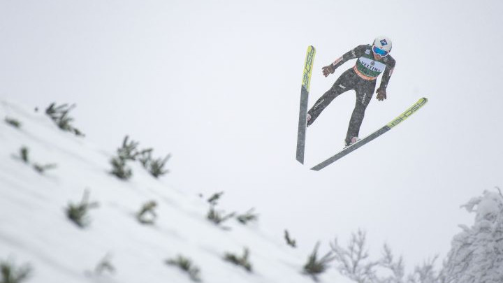 Kobayashi ispustio pobjedu katastrofalnom drugom serijom, Kamil Stoch najbolji u Oberstdorfu
