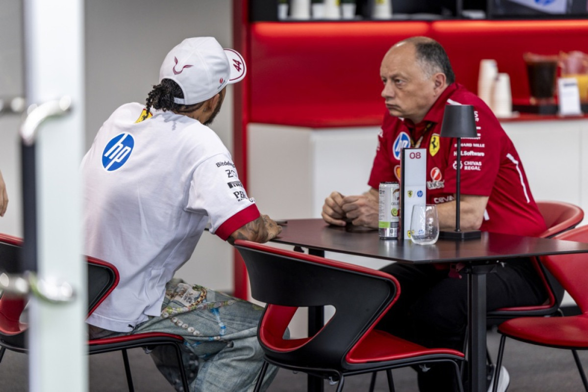 Otkriveni svi detalji: Hamilton u 9 ujutro došao na sastanak s šefom Ferrarija