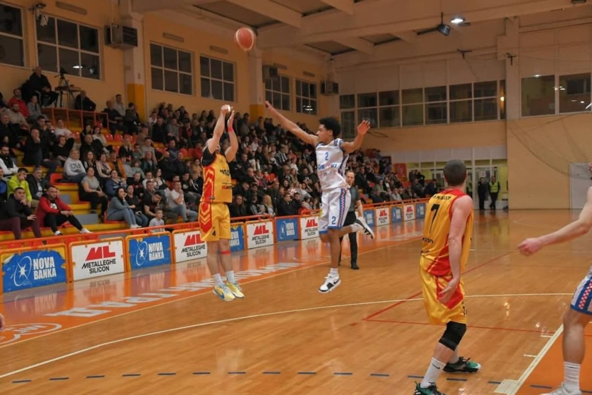 Široki slavio u Mrkonjić Gradu Široki slavio u Mrkonjić Gradu