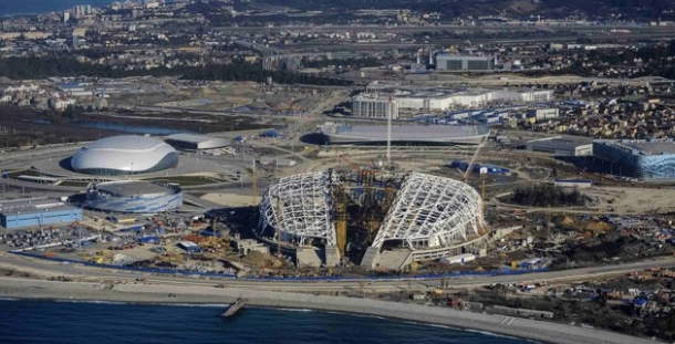 U Sočiju počelo skladištenje snijega za OI 2014 U Sočiju počelo skladištenje snijega za OI 2014