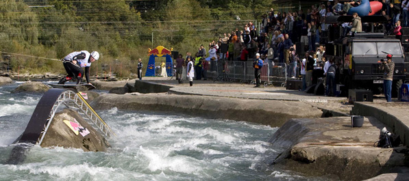 Wakeboarderi furaju uzvodno u Sloveniji Wakeboarderi furaju uzvodno u Sloveniji