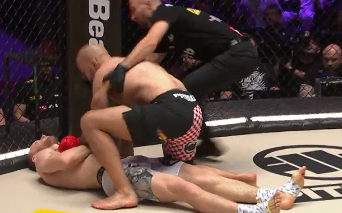 Borba nije ni počela kako treba, a Hrvat je brutalnim nokautom "završio" Ukrajinca Borba nije ni počela kako treba, a Hrvat je brutalnim nokautom "završio" Ukrajinca