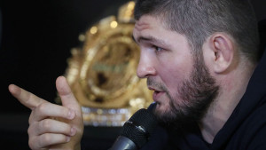 Khabib iskreno odgovorio na provokativno pitanje Amerikanca, cijela dvorana mu je aplaudirala