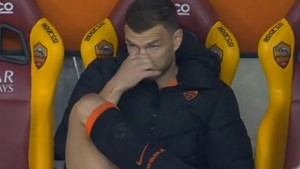 Džeko nije bio baš sretan što ga je Fonseca izveo iz igre