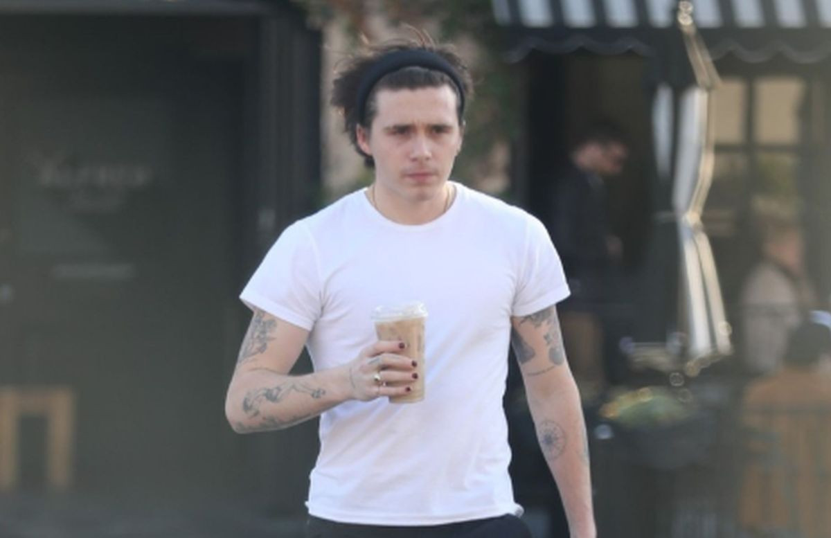 Sin Davida Beckhama ulicom šeta s lakiranim noktima 