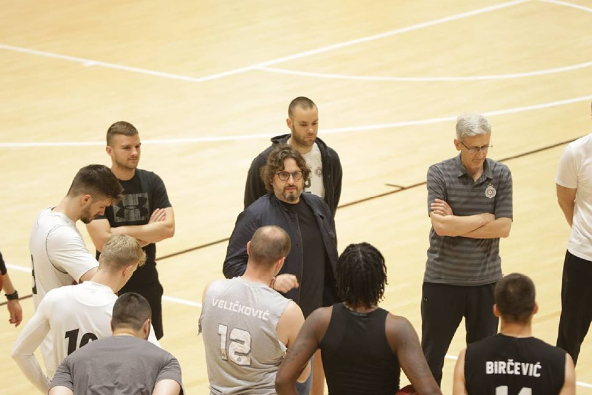 Andrea Trinchieri održao prvi trening s KK Partizan nakon dva mjeseca