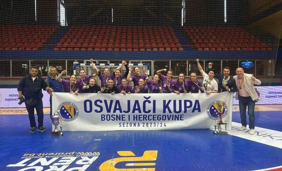 Trofej Kupa BiH stigao u Hadžiće: Rukometašicama priređen fenomenalan doček