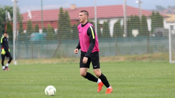Mujakić: Velika mi je čast trenirati sa prvim timom