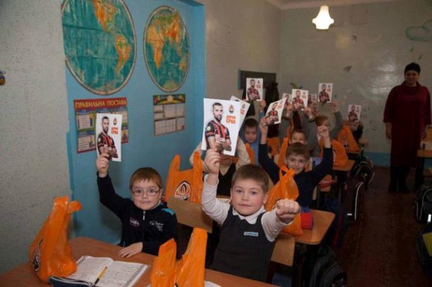 Darijo Srna donirao 20 tona mandarina za djecu Donjecka