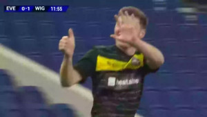 Momak koji je ismijavao Everton sinoć, jutros otišao korak dalje, u sve je "umiješao" i Slota