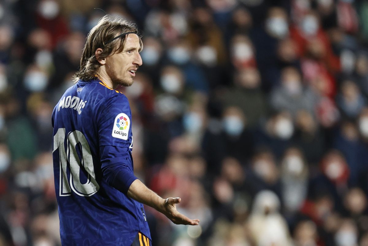 Modrić je posebno nagrađen za sve dobro što je uradio u Realu, najbolje dolazi na kraju Modrić je posebno nagrađen za sve dobro što je uradio u Realu, najbolje dolazi na kraju