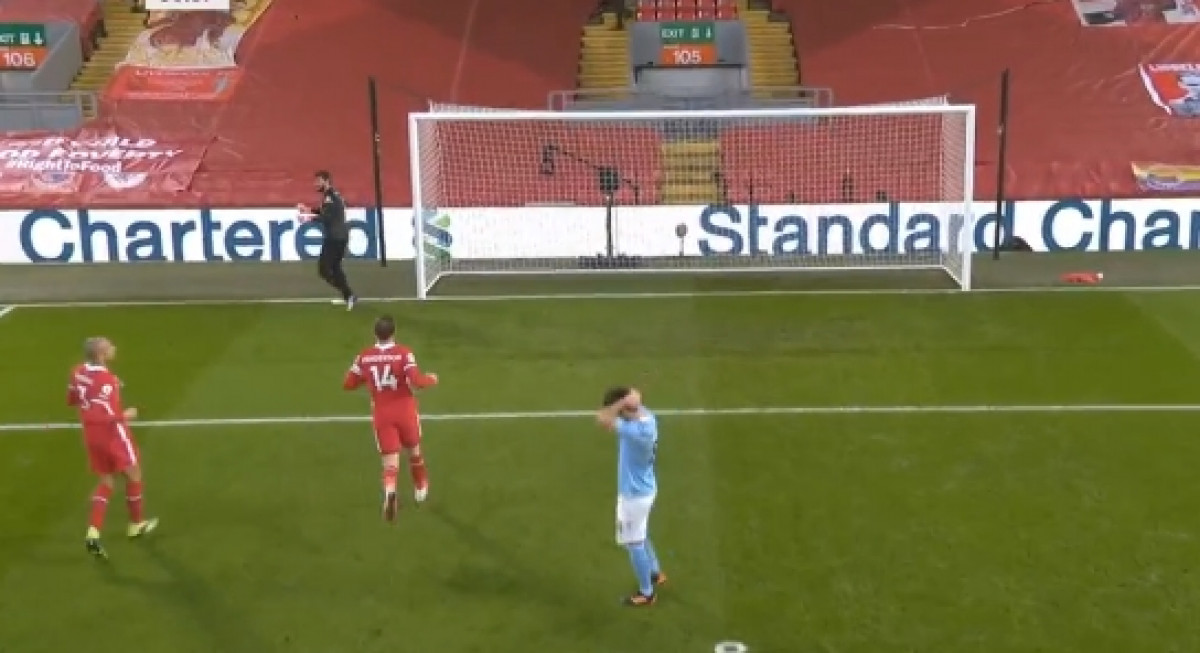 Gundoganova bruka sa penala na Anfieldu Gundoganova bruka sa penala na Anfieldu