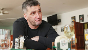 S 37 legendarni fudbaler se raspada: "Cijeli dan pijem Jeger i gledam YouTube, napiću se do smrti"