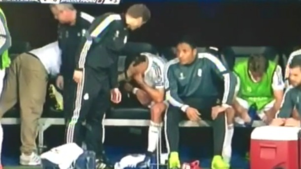 Chicharito u suzama nakon jučerašnje utakmice